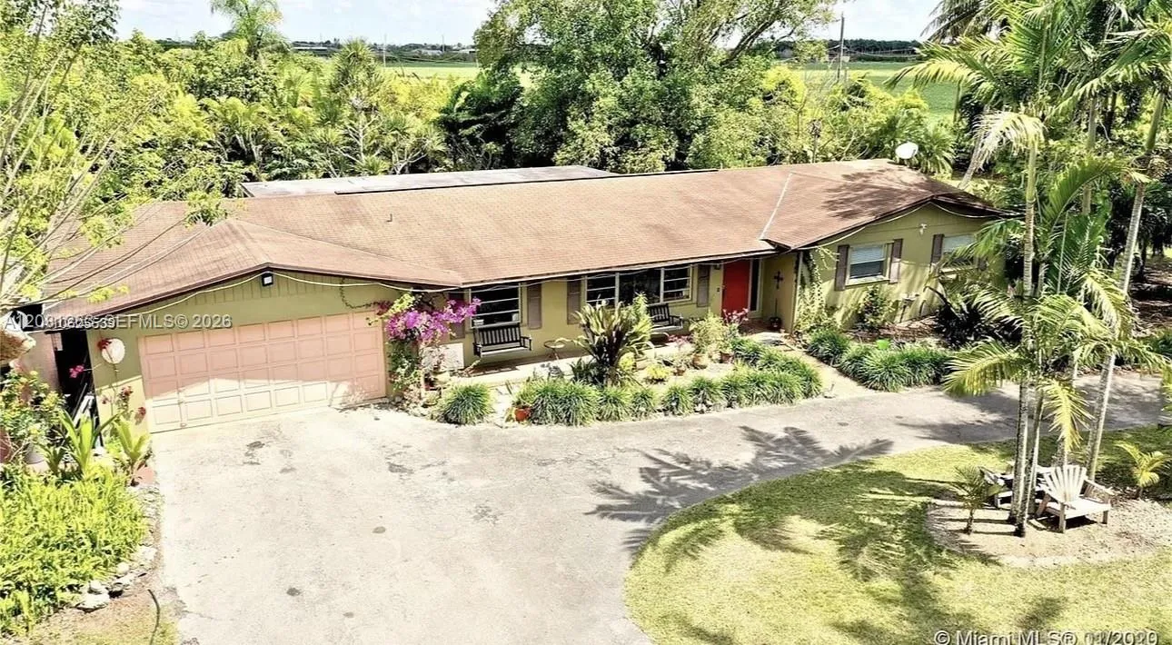 Foto de propiedad en 22700 SW 199th Avenue, Miami, FL 33170 Miami con MLS# 