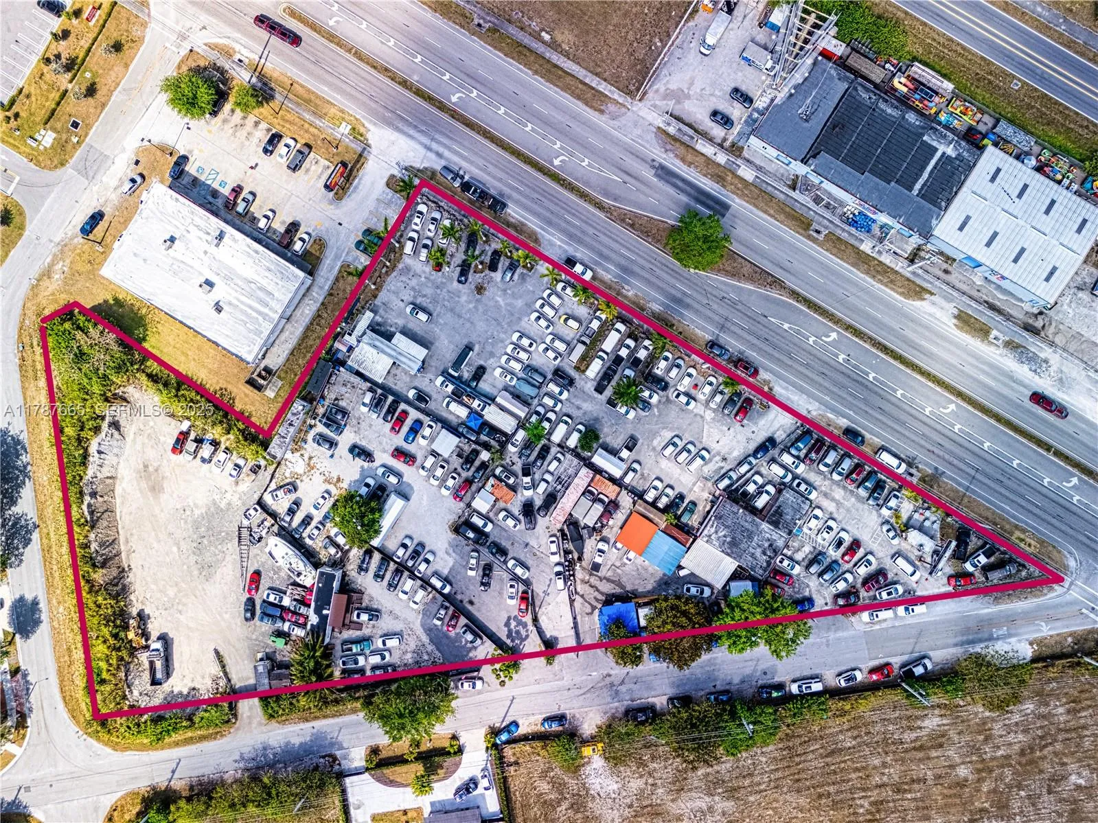 Foto de propiedad en 22825 S Dixie Highway, Miami, FL 33170 Miami con MLS# 