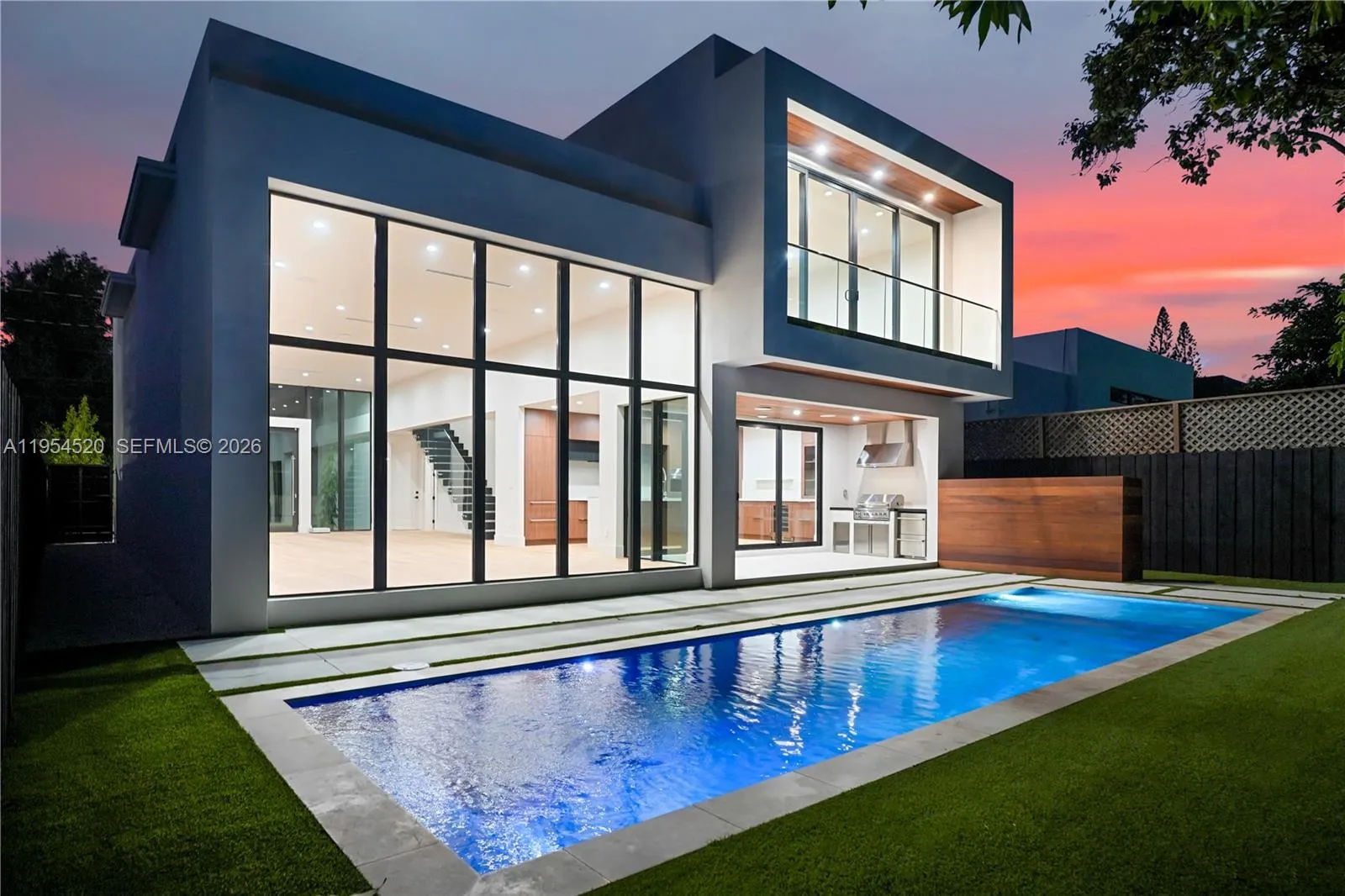 Foto de propiedad en 229 NW 42nd Street, Miami, FL 33127 Miami con MLS# 