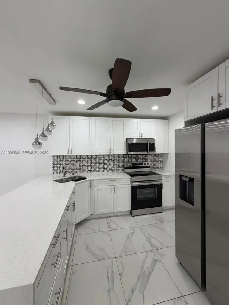 Foto de propiedad en 2291 NW 48th Terrace 102, Lauderhill, FL 33313 Lauderhill con MLS# 