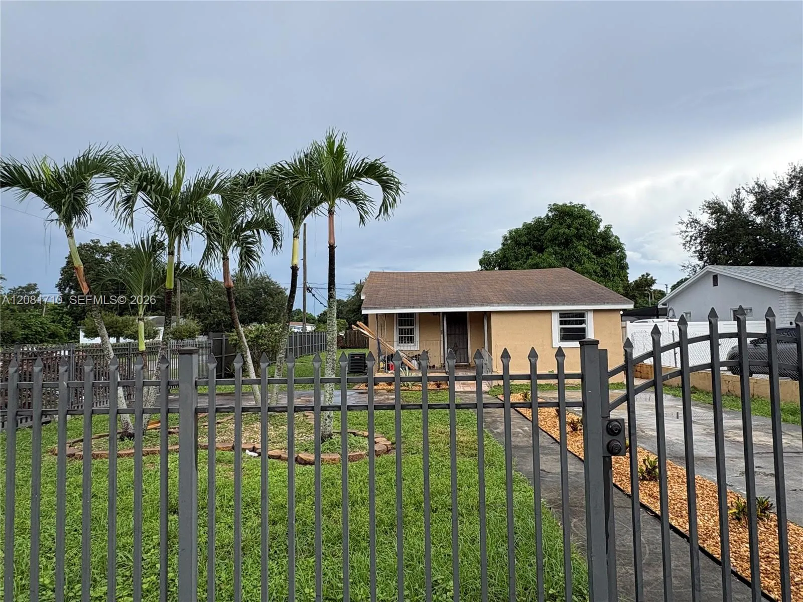 En Renta 2295 NW 93rd Street, Miami, FL 33147, Miami, FL 33147