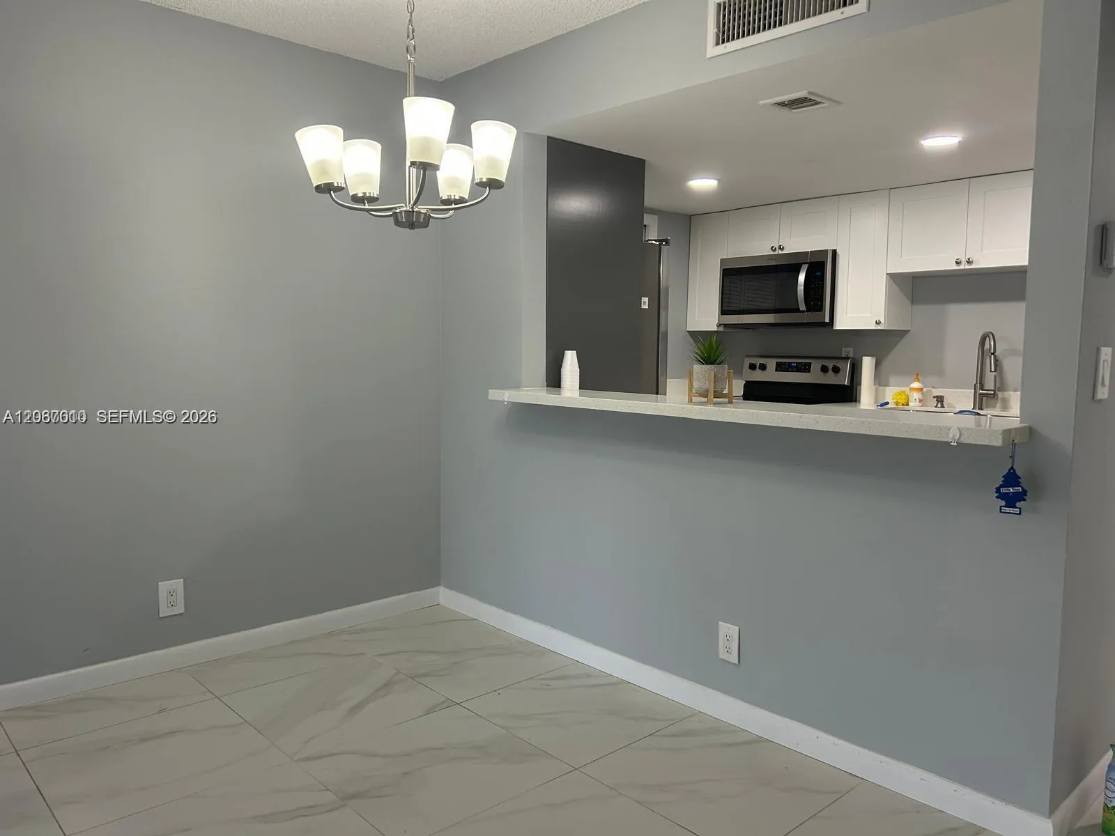 Foto de propiedad en 230 Lakeview Drive 209, Weston, FL 33326 Weston con MLS# 