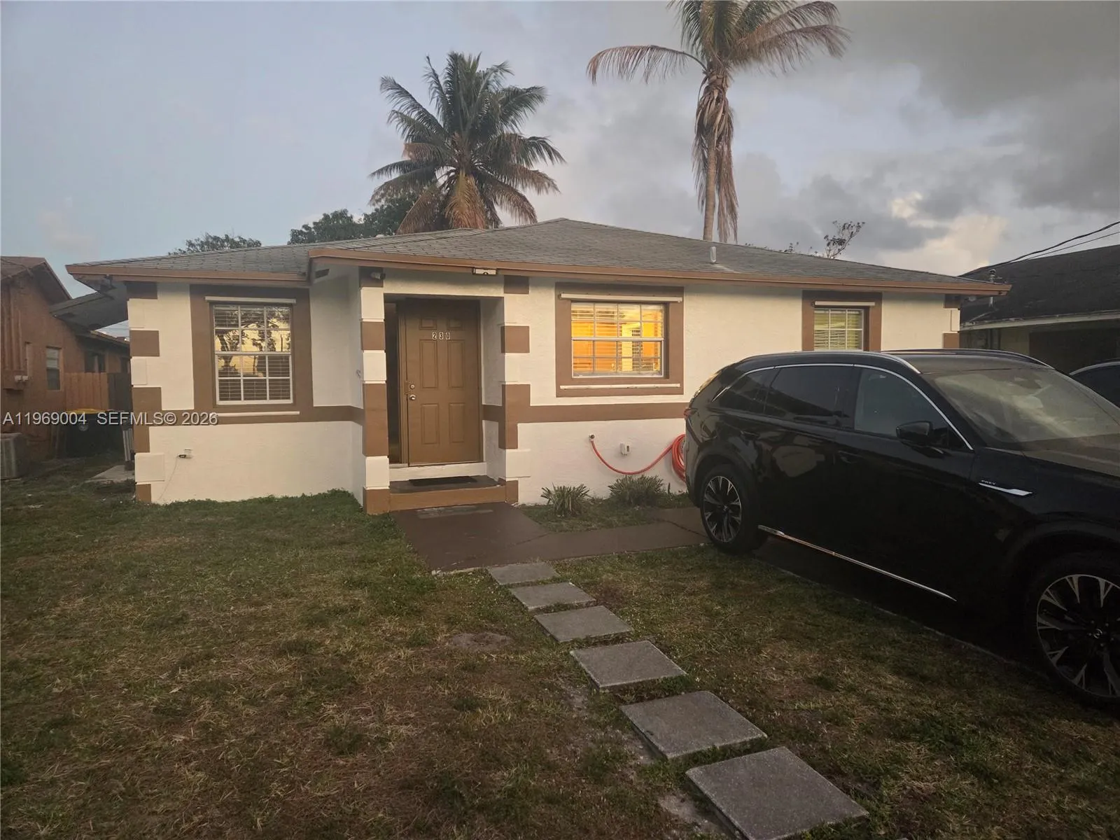 Foto de propiedad en 230 NW 7th Avenue, Dania Beach, FL 33004 Dania Beach con MLS# 