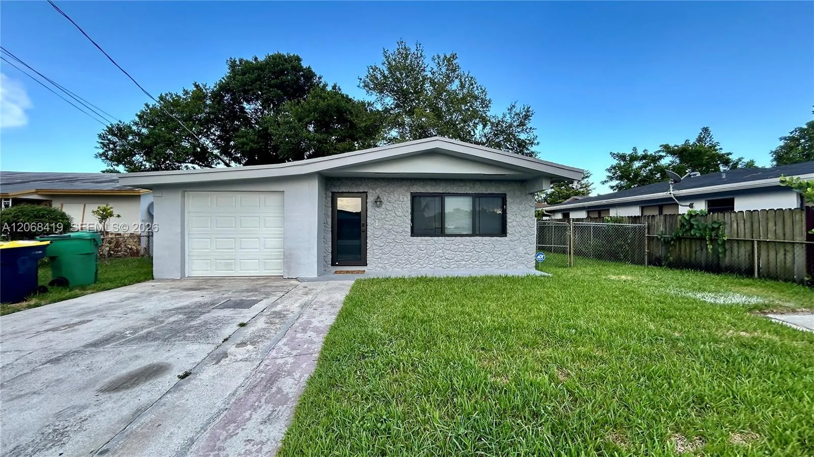 Foto de propiedad en 230 NW 8th Avenue, Dania Beach, FL 33004 Dania Beach con MLS# 