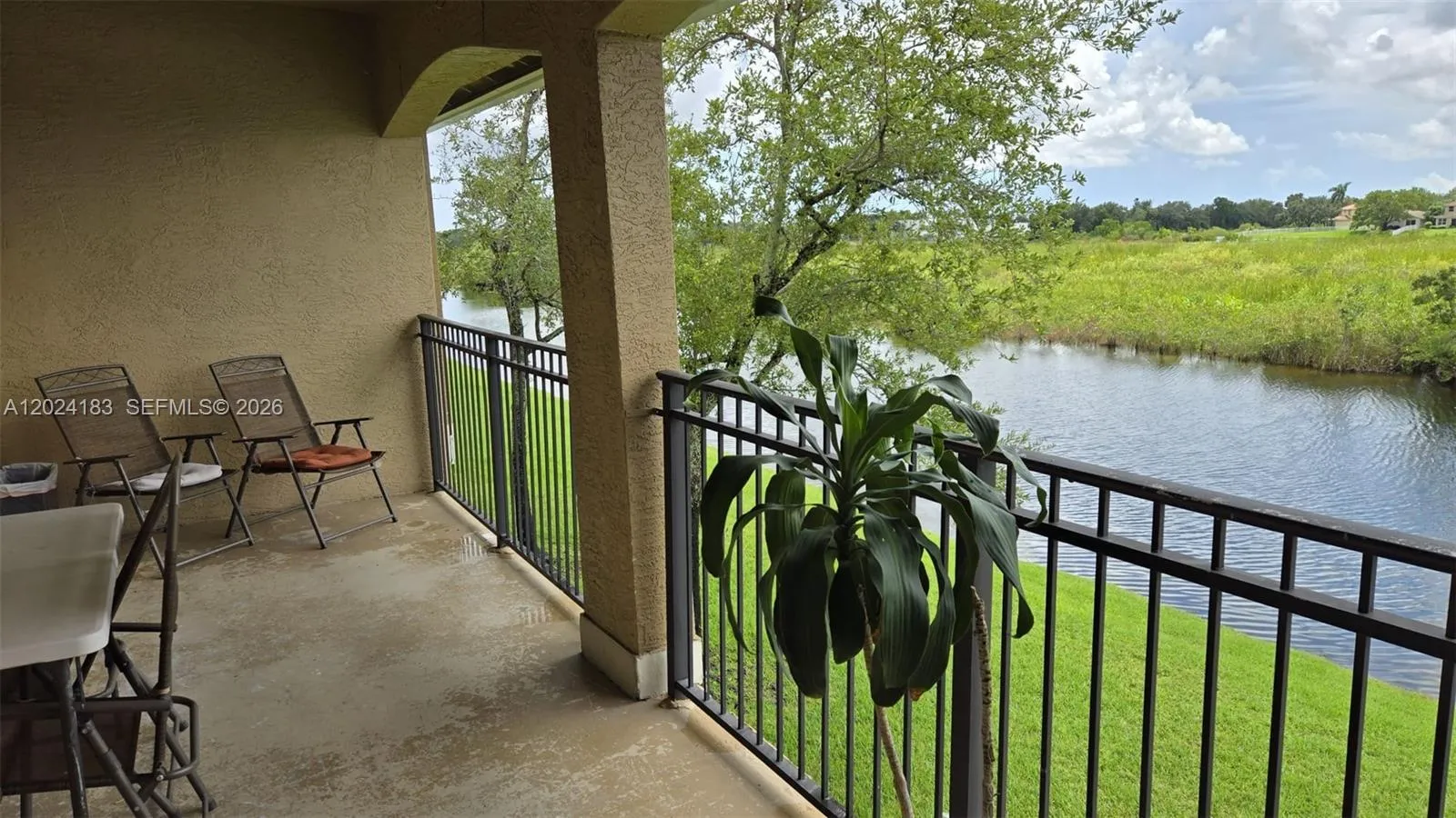 Foto de propiedad en 230 SW 117th Terrace 11202, Pembroke Pines, FL 33025 Pembroke Pines con MLS# 