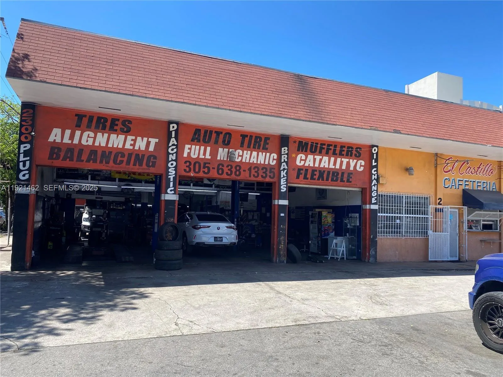 Foto de propiedad en 2300 NW 17th Street, Miami, FL 33142 Miami con MLS# 