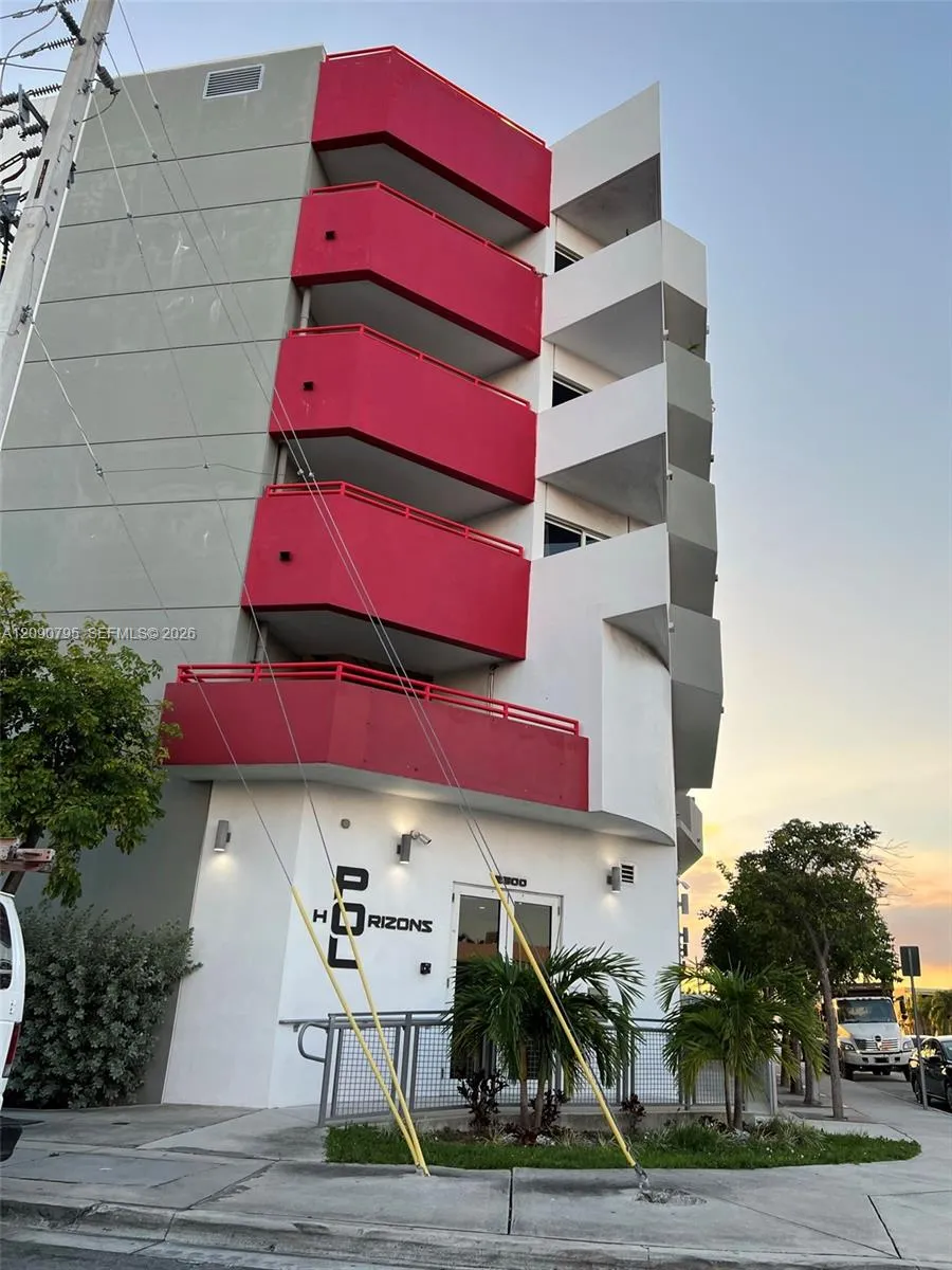 En Renta 2300 NW 7th Street 104, Miami, FL 33125, Miami, FL 33125