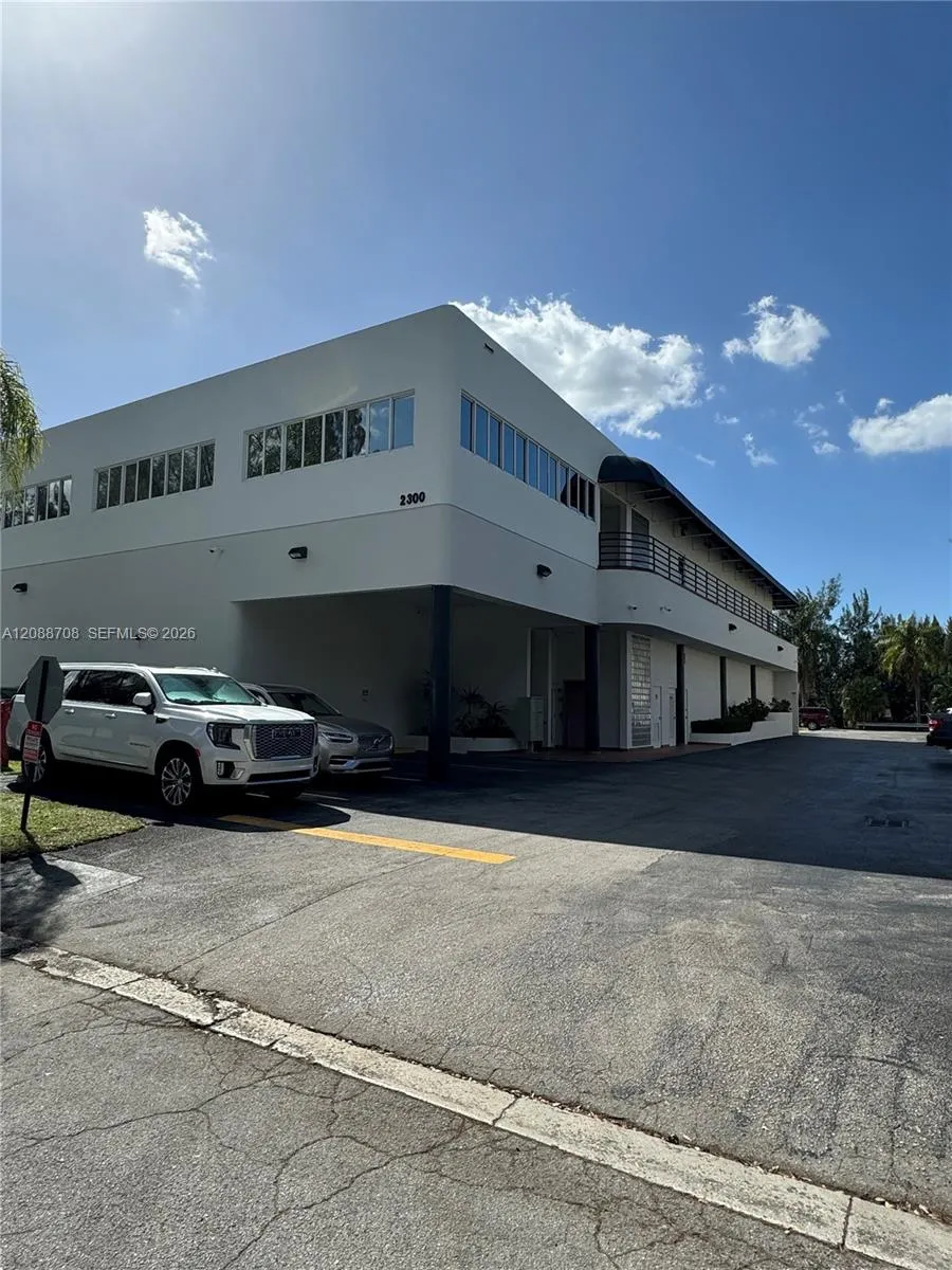 En Renta 2300 NW 94th Avenue 204, Doral, FL 33172, Doral, FL 33172
