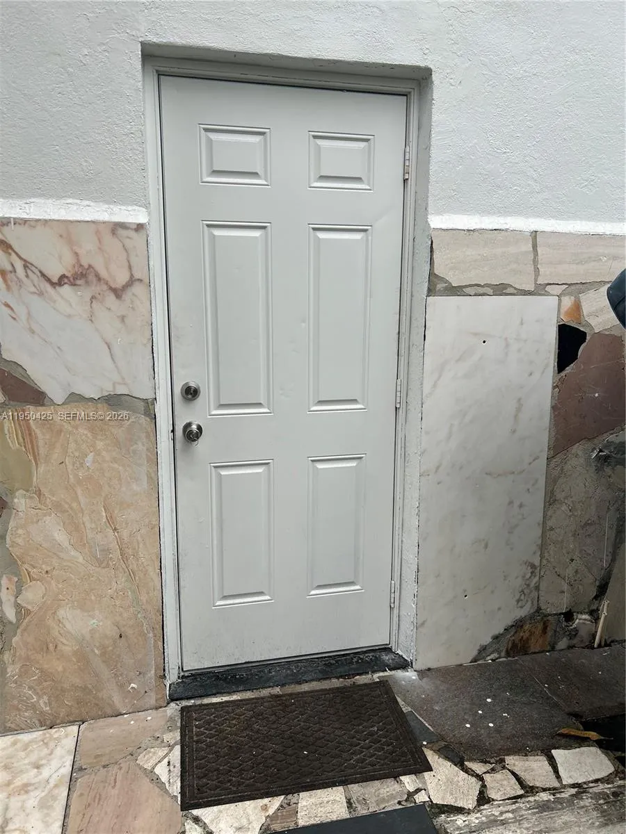 En Renta 2300 NW 94th Street 0, Miami, FL 33147, Miami, FL 33147