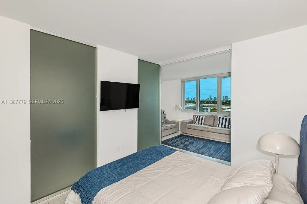 Foto de propiedad en 2301 Collins Avenue 1032, Miami Beach, FL 33139 Miami Beach con MLS# 