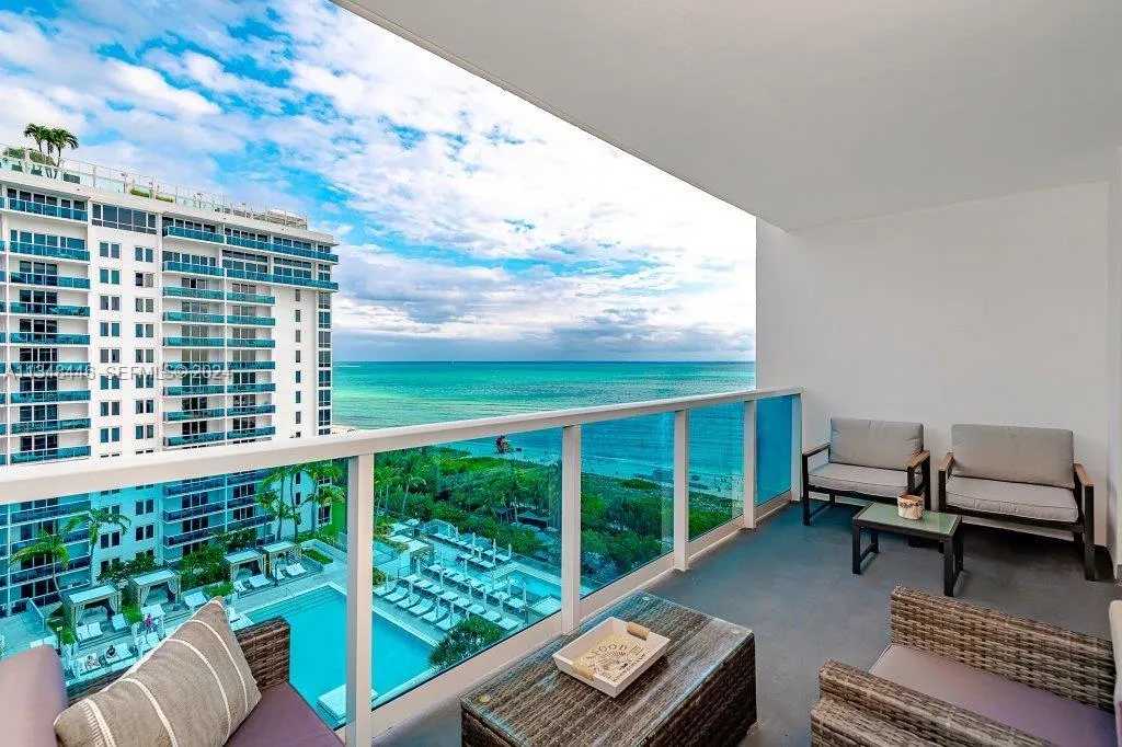 Foto de propiedad en 2301 Collins Avenue 1115, Miami Beach, FL 33139 Miami Beach con MLS# 