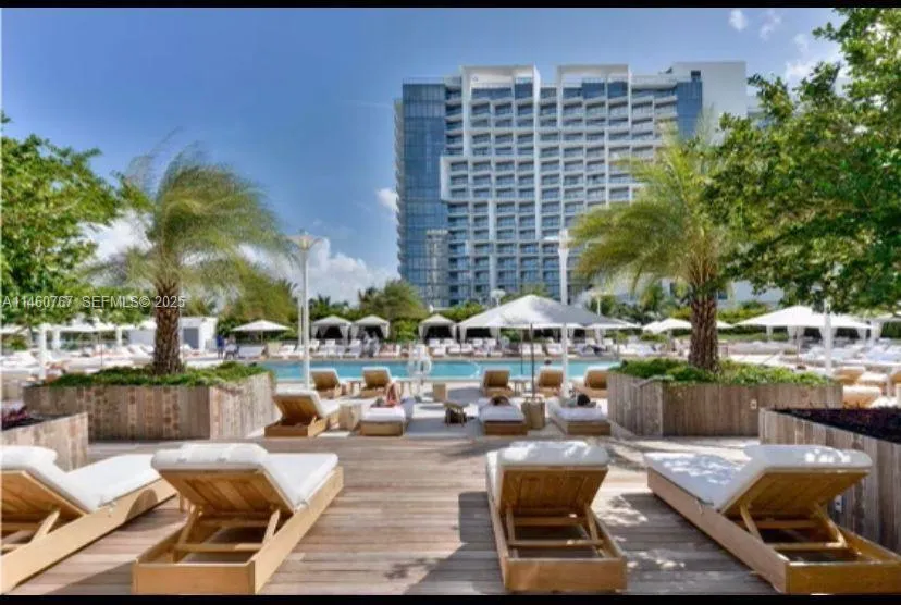 En Renta 2301 Collins Avenue 1121, Miami Beach, FL 33139, Miami Beach, FL 33139