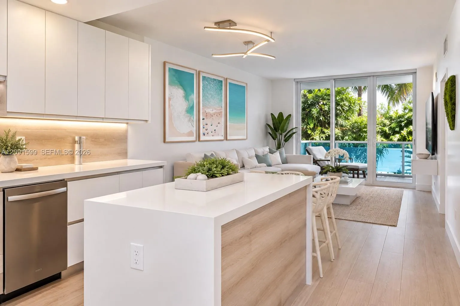 En Venta 2301 Collins Avenue 318, Miami Beach, FL 33139, Miami Beach, FL 33139