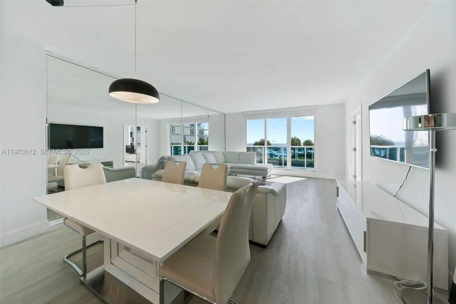 Foto de propiedad en 2301 Collins Avenue 338, Miami Beach, FL 33139 Miami Beach con MLS# 