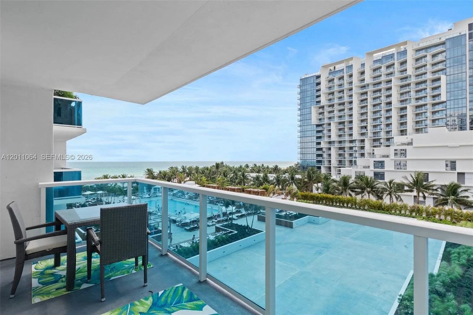 Foto de propiedad en 2301 Collins Avenue 504, Miami Beach, FL 33139 Miami Beach con MLS# 