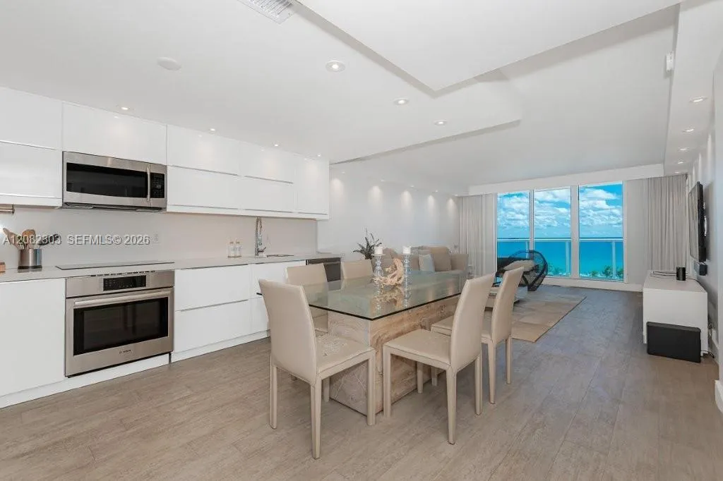 Foto de propiedad en 2301 Collins Avenue 738, Miami Beach, FL 33139 Miami Beach con MLS# 