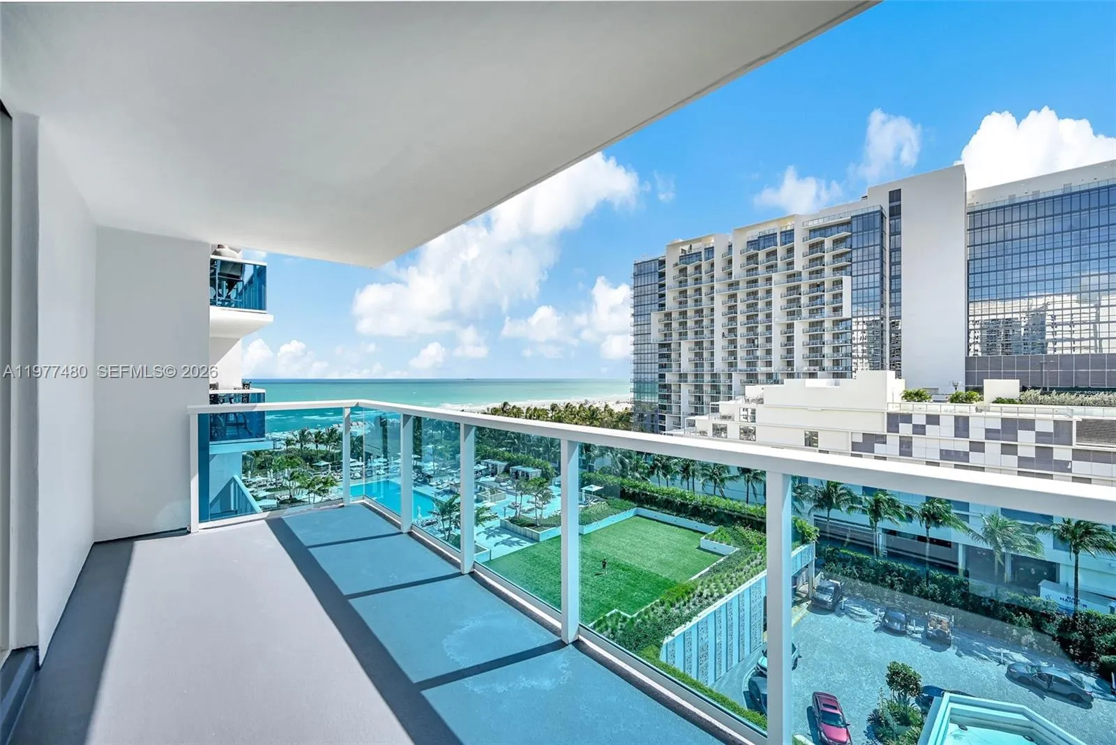 Foto de propiedad en 2301 Collins Avenue 802, Miami Beach, FL 33139 Miami Beach con MLS# 