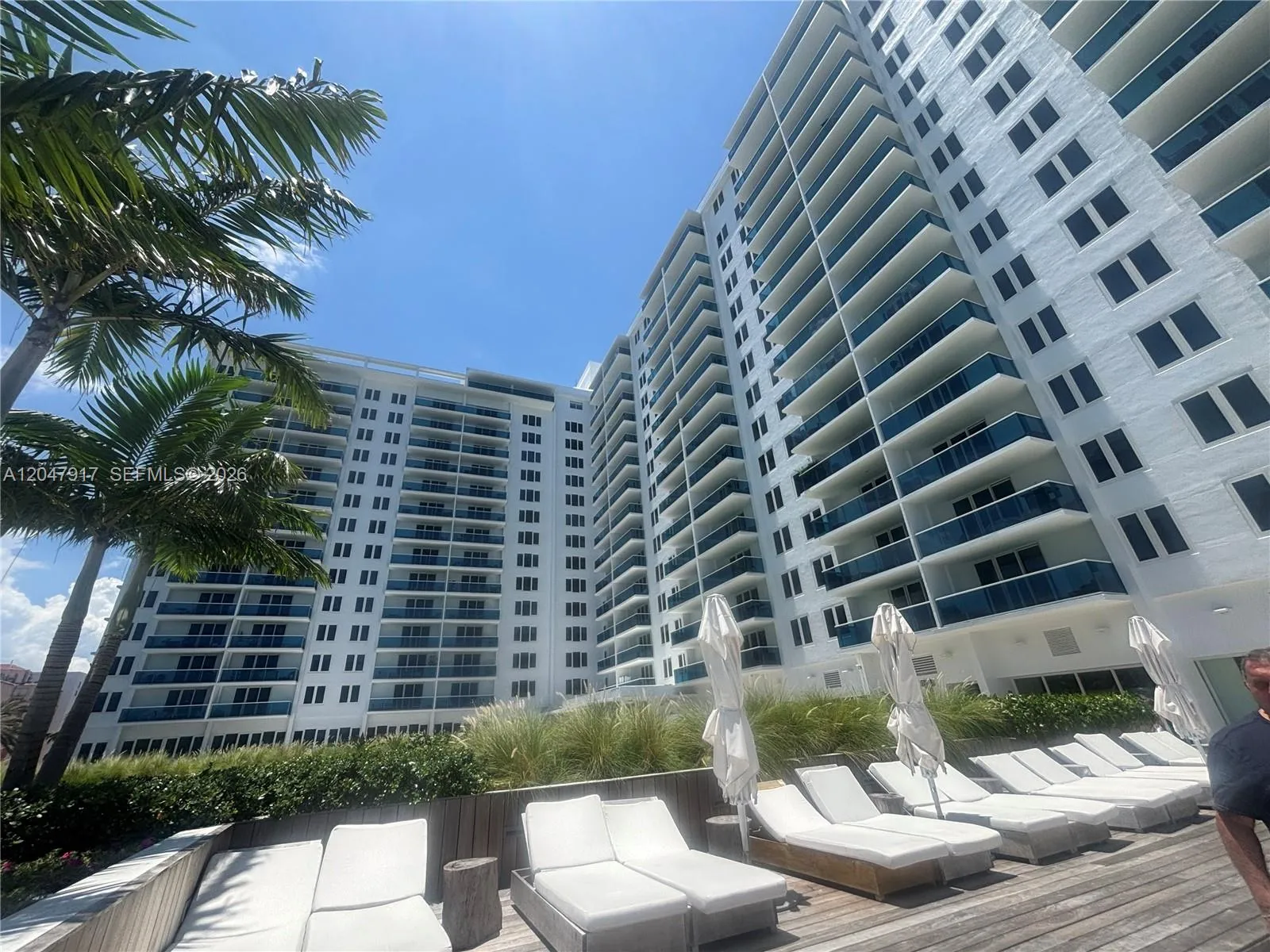 Foto de propiedad en 2301 Collins Avenue 833, Miami Beach, FL 33139 Miami Beach con MLS# 