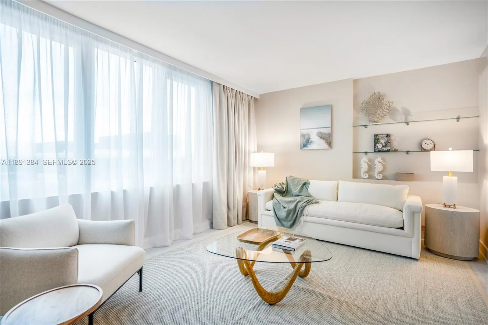 Foto de propiedad en 2301 Collins Avenue 836, Miami Beach, FL 33139 Miami Beach con MLS# 