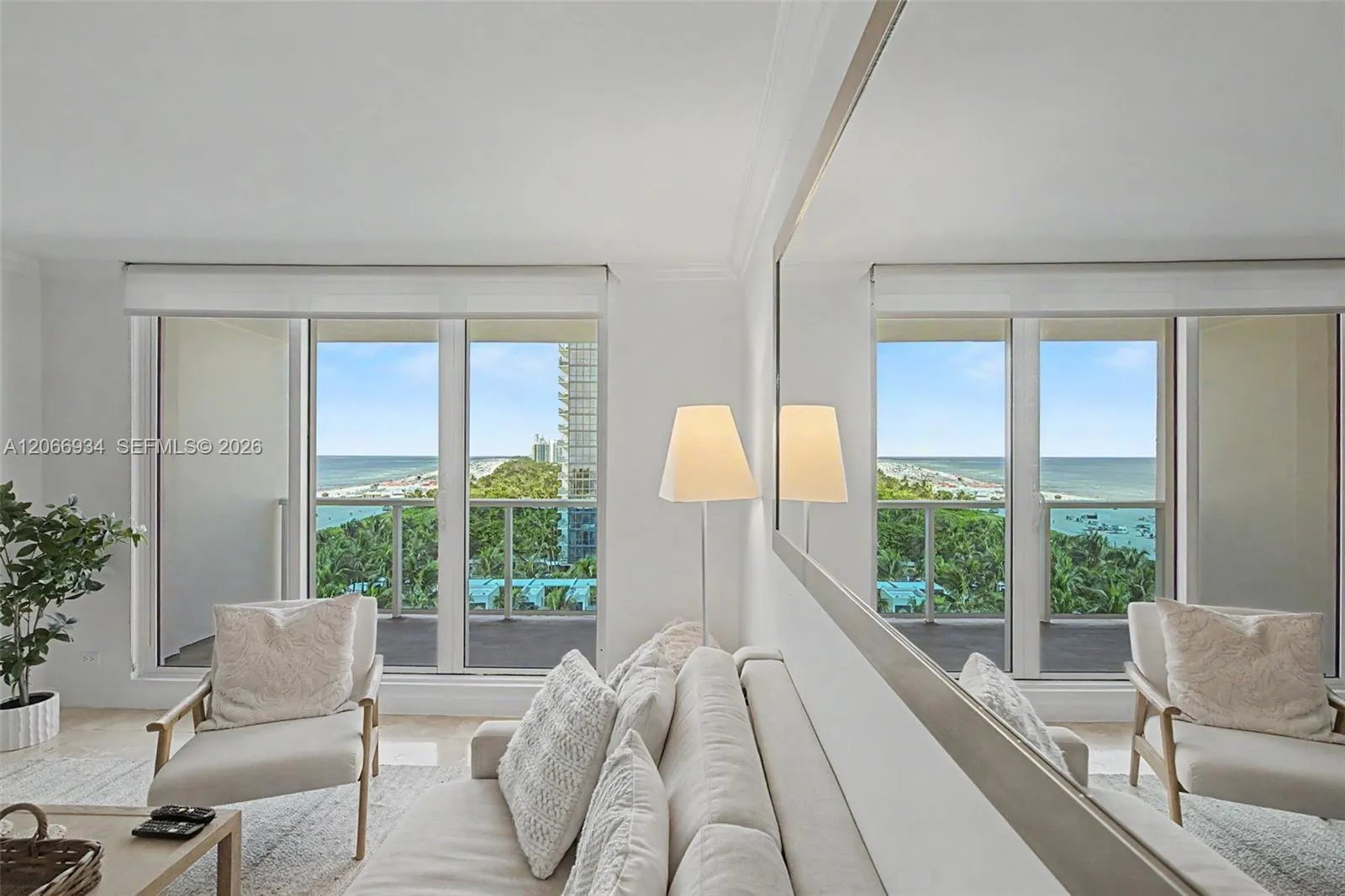 Foto de propiedad en 2301 Collins Avenue 908, Miami Beach, FL 33139 Miami Beach con MLS# 