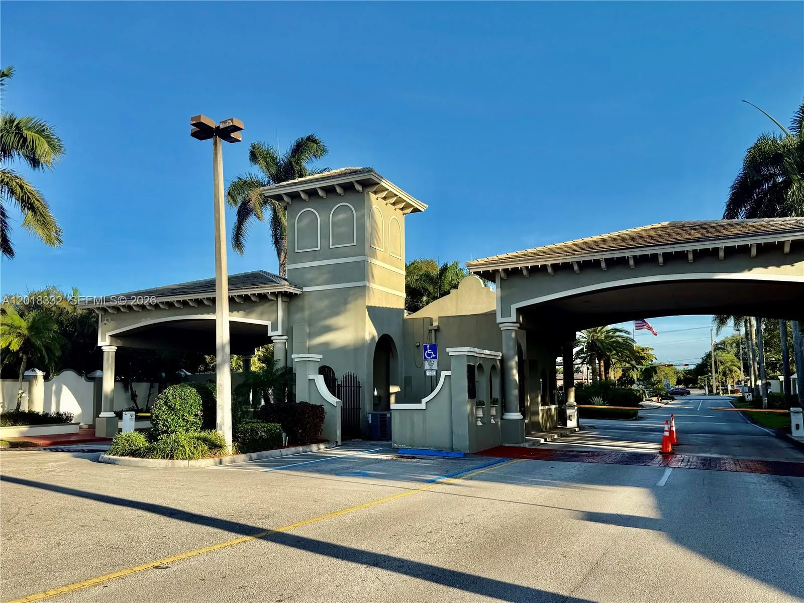 Foto de propiedad en 2301 Lucaya Lane O1, Coconut Creek, FL 33066 Coconut Creek con MLS# 