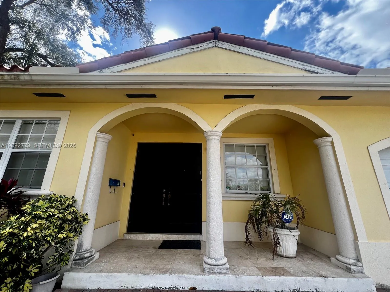En Venta 2301 SW 22nd Avenue, Miami, FL 33145, Miami, FL 33145