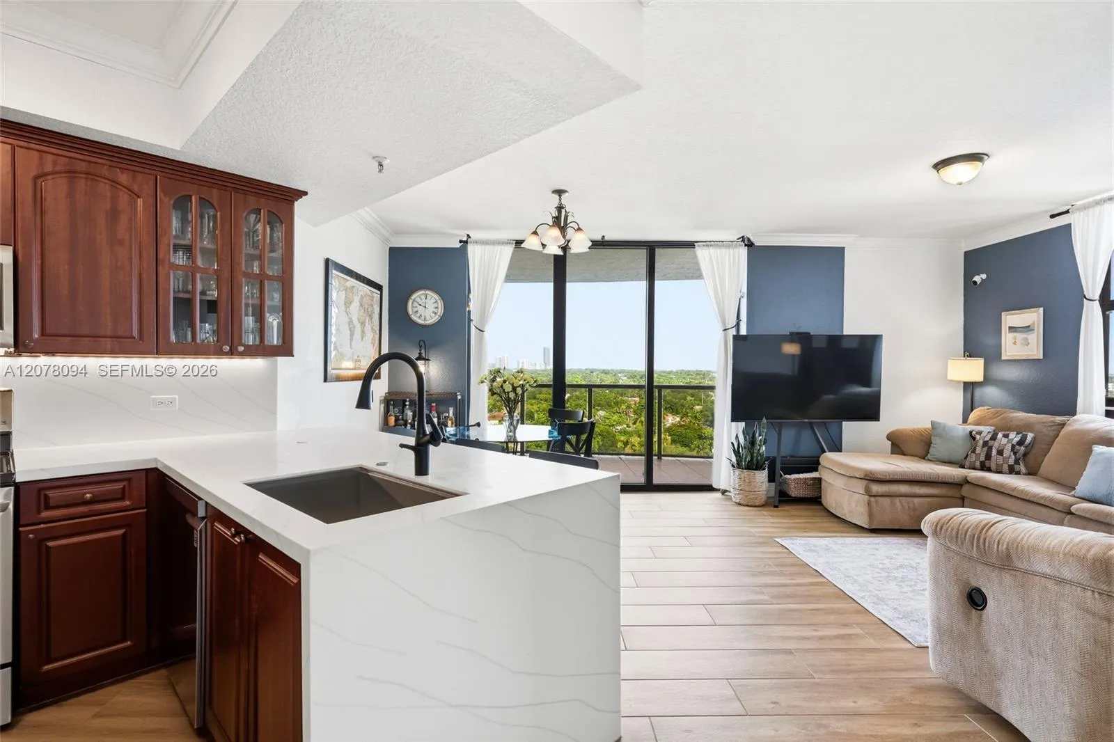 Foto de propiedad en 2301 SW 27th Avenue 1001, Miami, FL 33145 Miami con MLS# 
