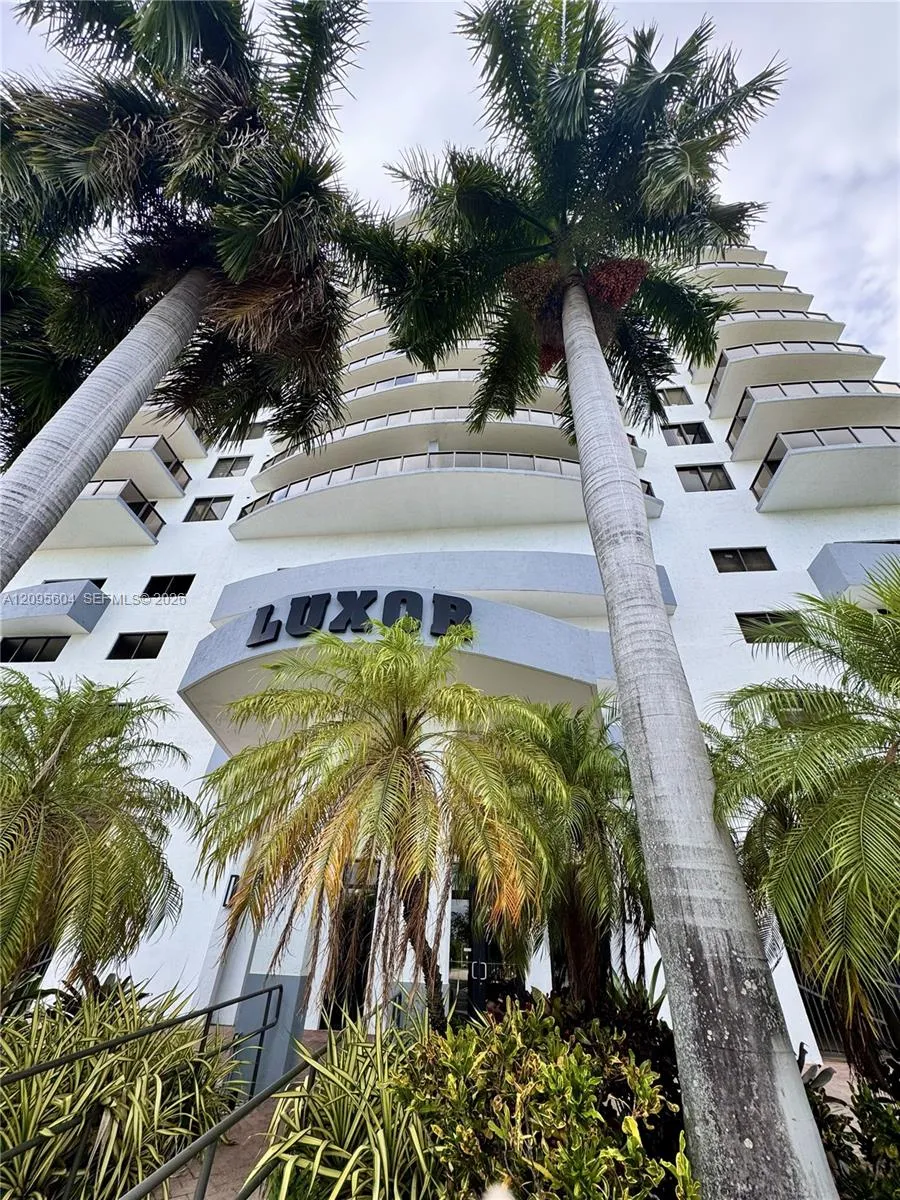 En Venta 2301 SW 27th Avenue 1500, Miami, FL 33145, Miami, FL 33145