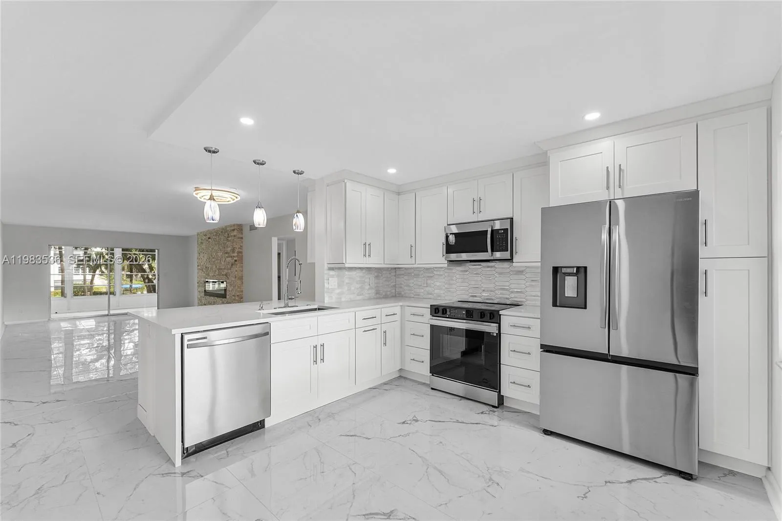 Foto de propiedad en 2303 Lucaya Lane H2, Coconut Creek, FL 33066 Coconut Creek con MLS# 