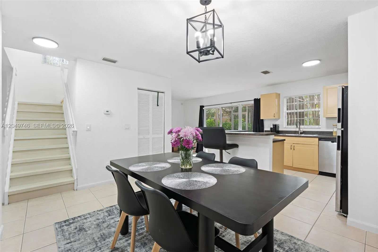 Foto de propiedad en 2303 SW 87th Terrace, Miramar, FL 33025 Miramar con MLS# 