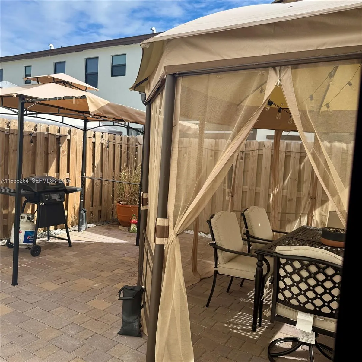 Foto de propiedad en 23049 SW 129th Place, Miami, FL 33170 Miami con MLS# 