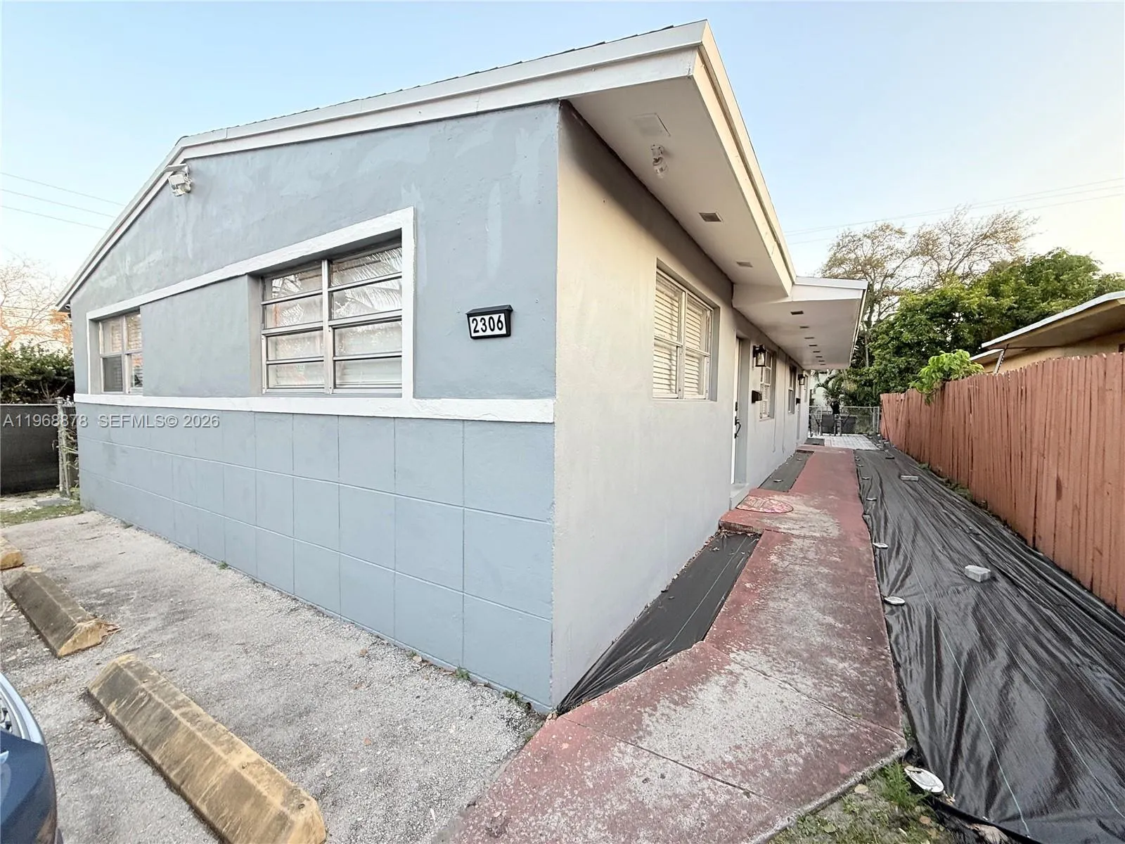 Vendido 2306 Simms Street, Hollywood, FL 33020, Hollywood, FL 33020
