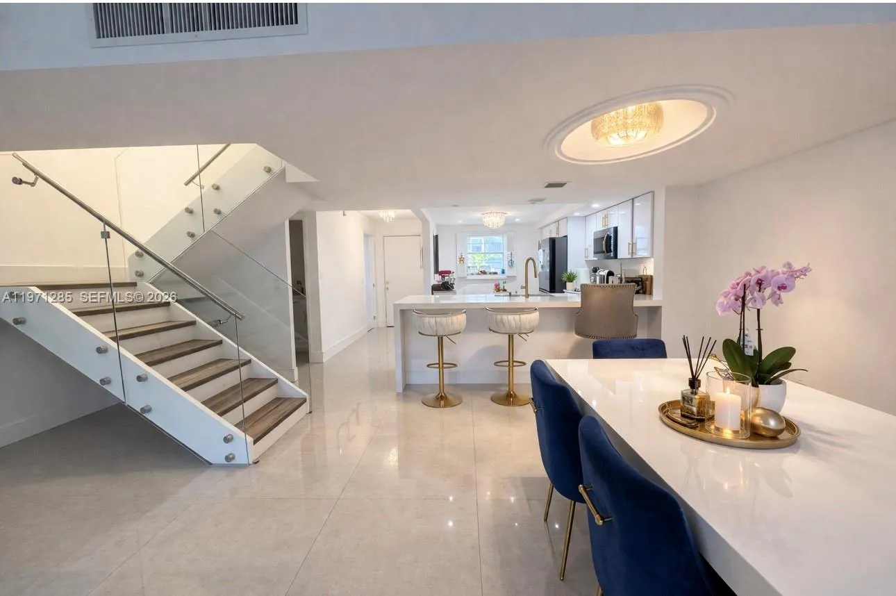 En Venta 2308 NE 7th Street 29, Hallandale Beach, FL 33009, Hallandale Beach, FL 33009