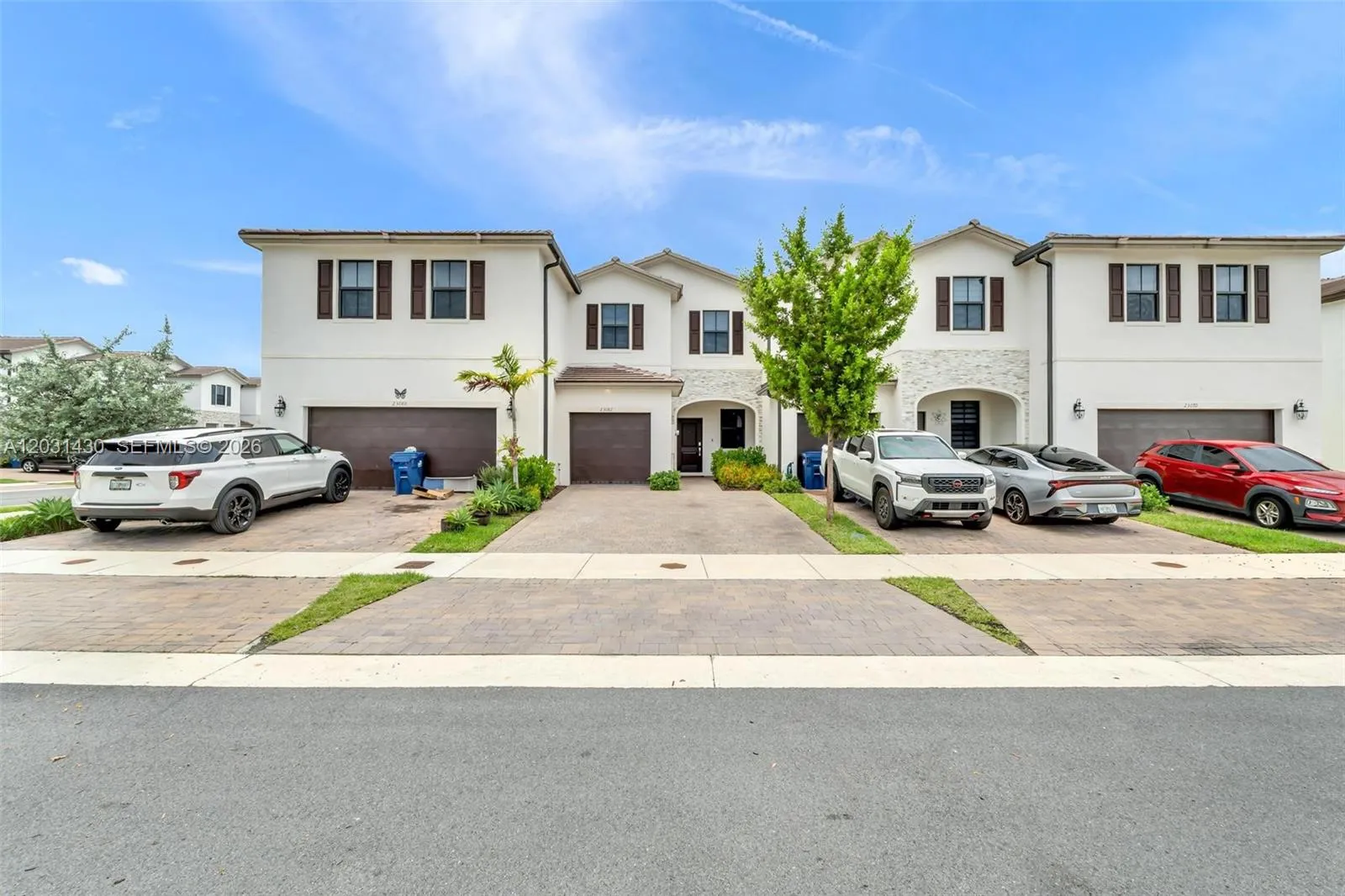 Foto de propiedad en 23082 SW 129th Court 23082, Miami, FL 33170 Miami con MLS# 