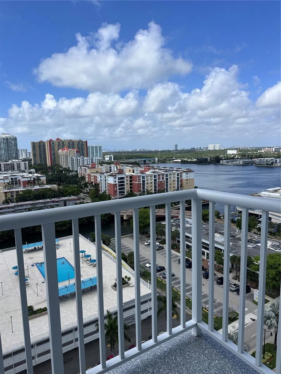 Foto de propiedad en 231 174th Street 1905, Sunny Isles Beach, FL 33160 Sunny Isles Beach con MLS#