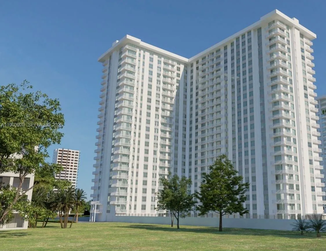Foto de propiedad en 231 174th Street MO-3, Sunny Isles Beach, FL 33160 Sunny Isles Beach con MLS# 