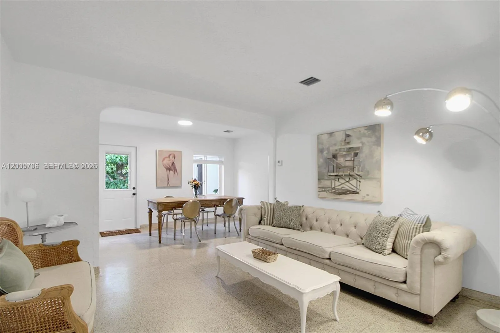 Foto de propiedad en 231 NE 43rd Street, Miami, FL 33137 Miami con MLS# 