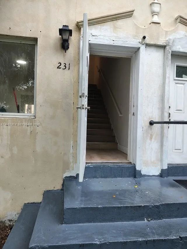 Foto de propiedad en 231 NW 83rd Street 231, Miami, FL 33150 Miami con MLS# 
