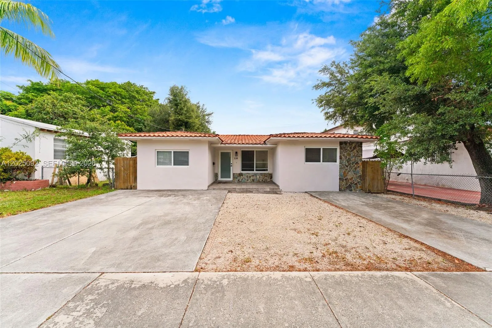 Vendido 2311 SW 2nd Street, Miami, FL 33135, Miami, FL 33135