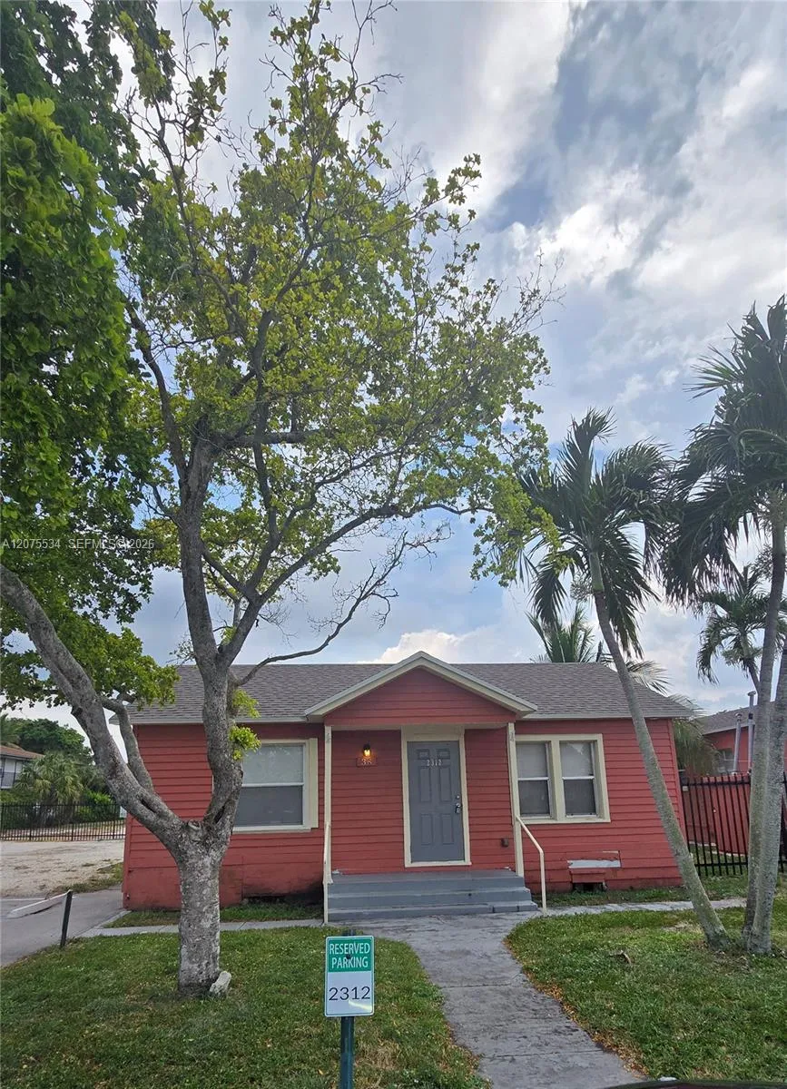 En Renta 2312 Madison Street 38, Hollywood, FL 33020, Hollywood, FL 33020
