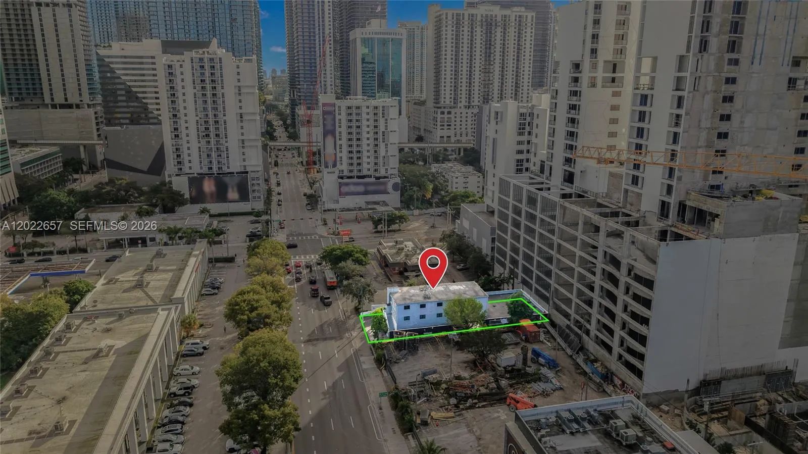 Foto de propiedad en 232 SW 8th Street, Miami, FL 33130 Miami con MLS# 