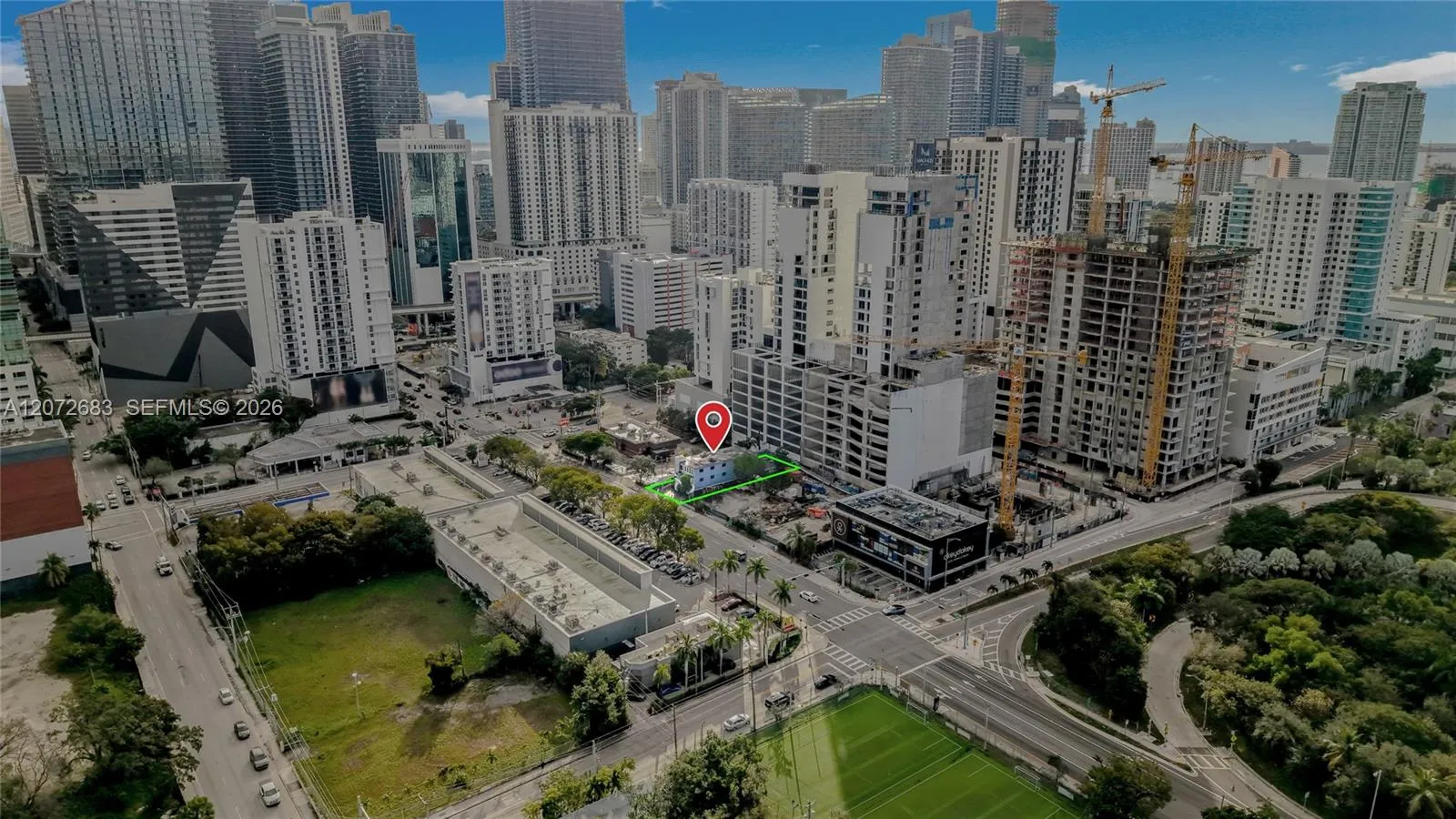 Foto de propiedad en 232 SW 8th Street, Miami, FL 33130 Miami con MLS# 