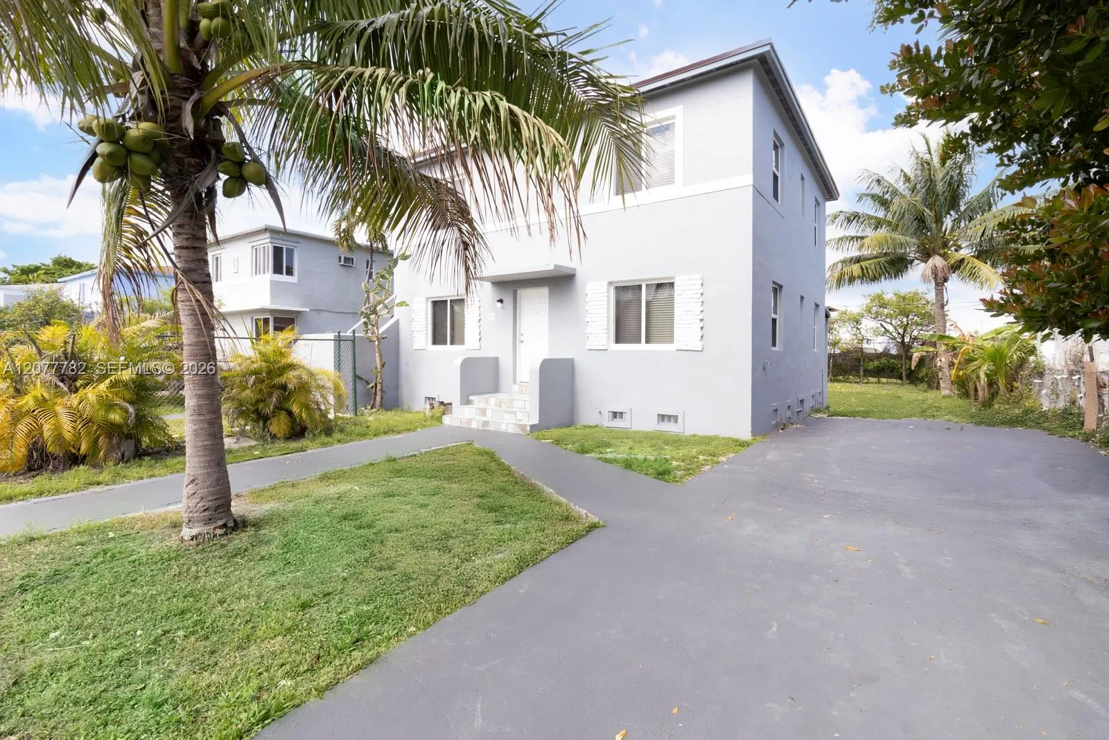 Foto de propiedad en 2323 NW 15th Street 2, Miami, FL 33125 Miami con MLS# 