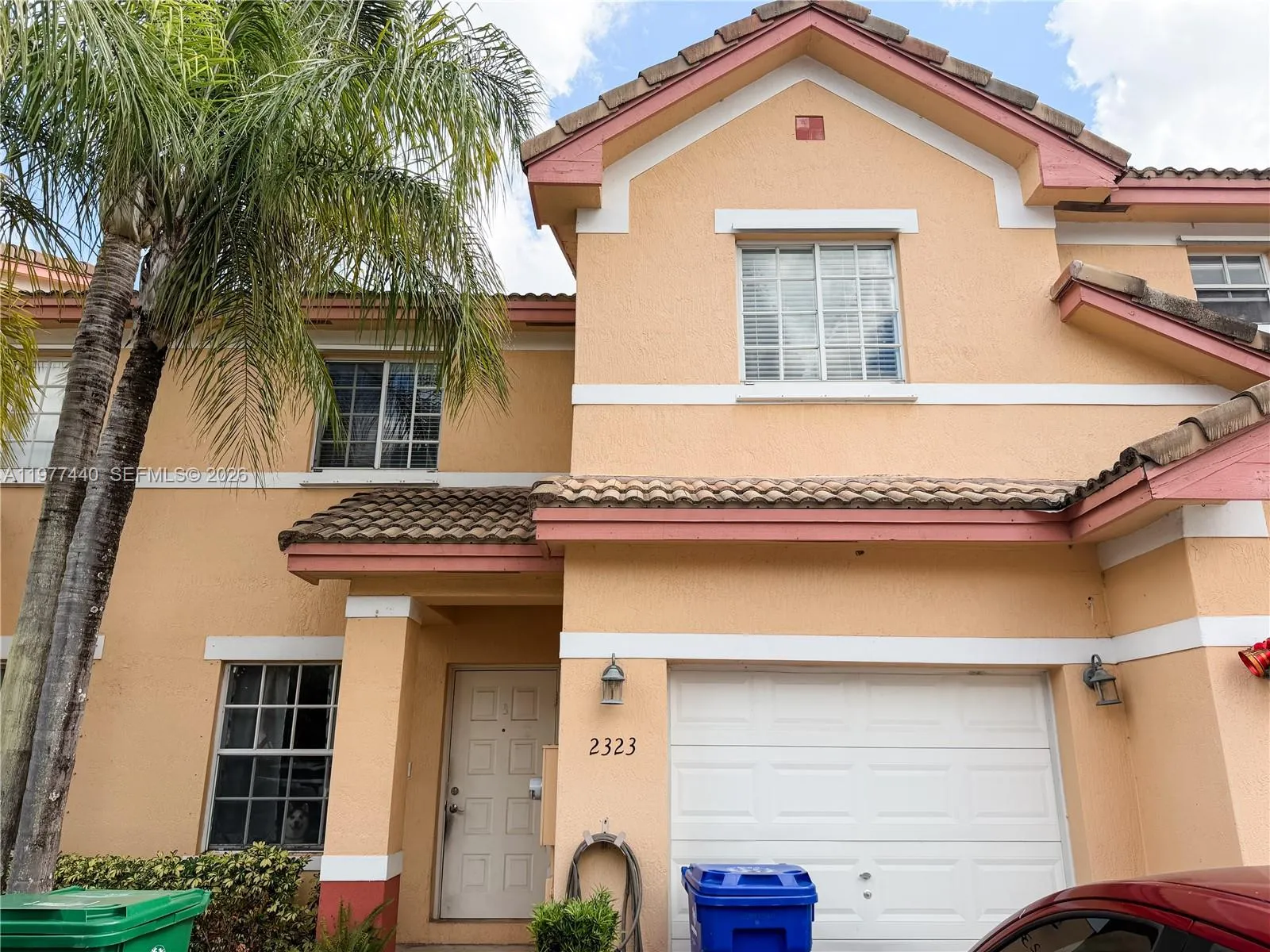 Foto de propiedad en 2323 SW 85way, Miramar, FL 33025 Miramar con MLS# 