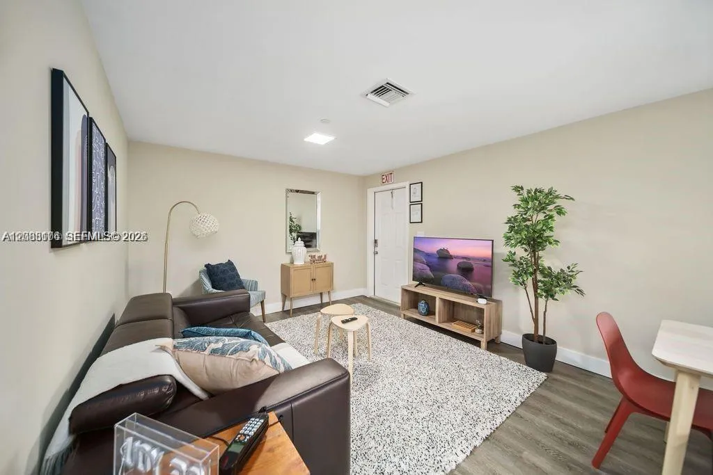 En Renta 2324 Garfield Street 4, Hollywood, FL 33020, Hollywood, FL 33020