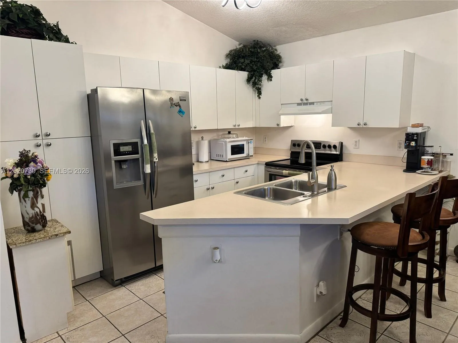 Foto de propiedad en 2330 SW 80th Terrace, Miramar, FL 33025 Miramar con MLS# 