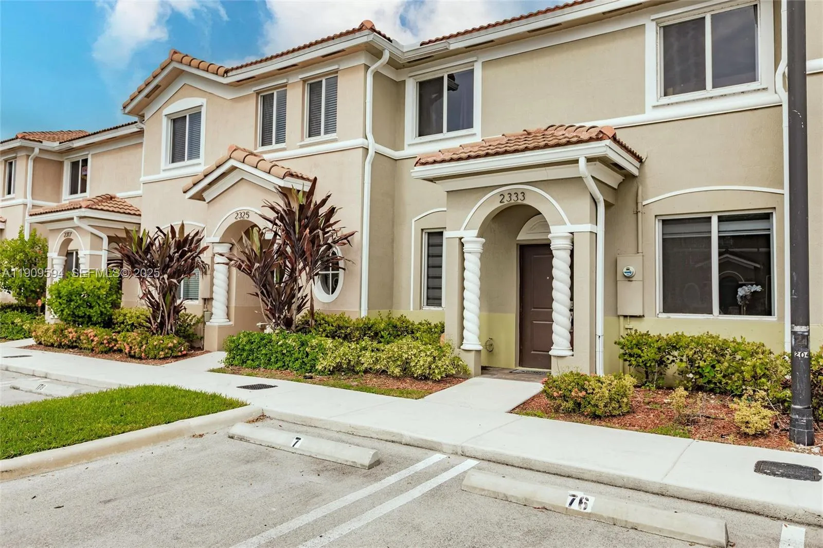 Foto de propiedad en 2333 SE 10th Street, Homestead, FL 33035 Homestead con MLS# 
