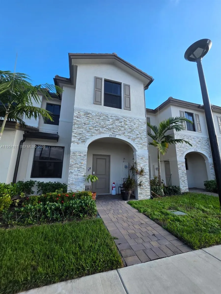 Foto de propiedad en 23337 SW 128th Avenue, Homestead, FL 33032 Homestead con MLS# 