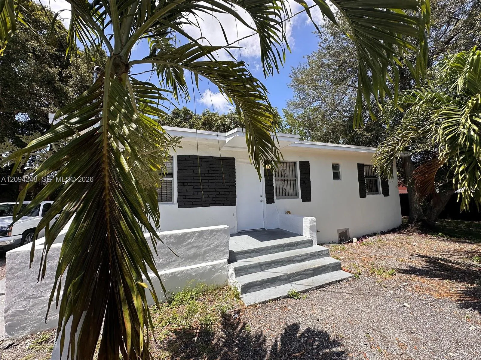 En Renta 2335 NW 43rd Street A, Miami, FL 33142, Miami, FL 33142