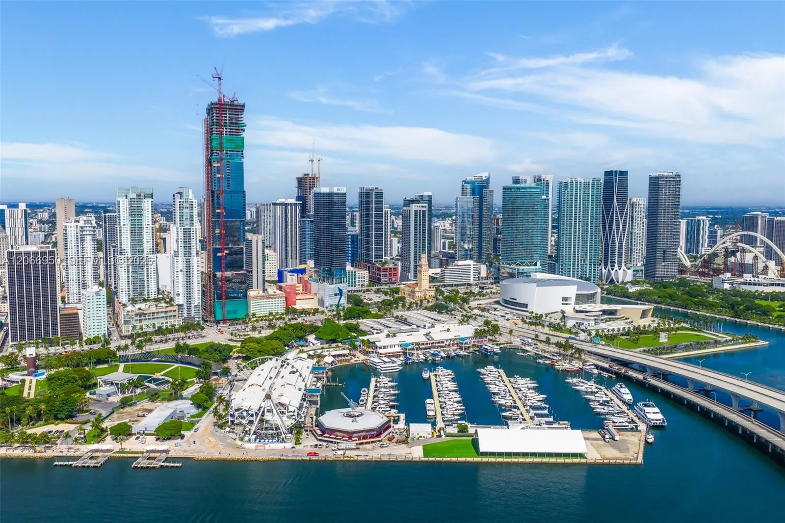 Foto de propiedad en 234 NE 3rd Street 1007, Miami, FL 33132 Miami con MLS# 